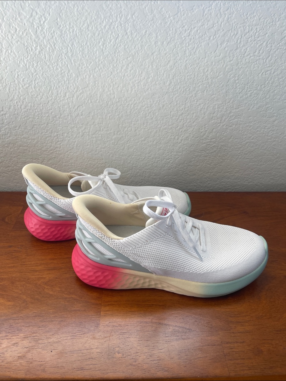 Women's White Knit Athletic Sneakers with Pink Gradient Heel Size 7.5